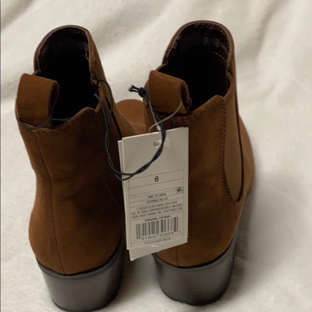 Chelsea Boot - Picture 7 of 7